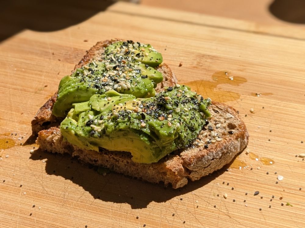 La tostada de aguacate más famosa