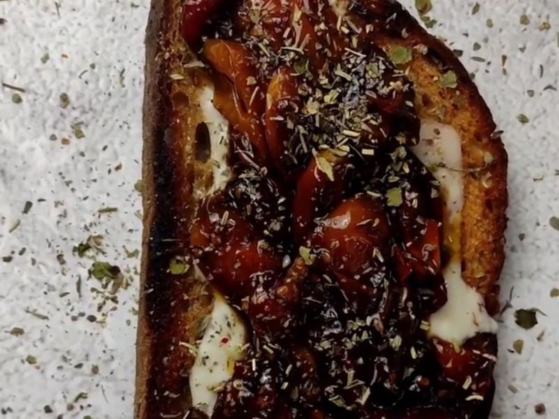 Tomates cherrys glaseados con queso