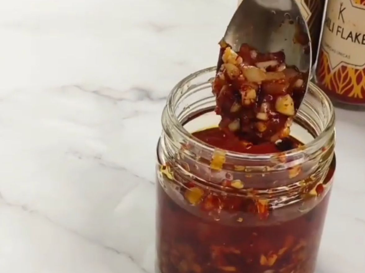 ACEITE DE AJO Y CHILI FLAKES
