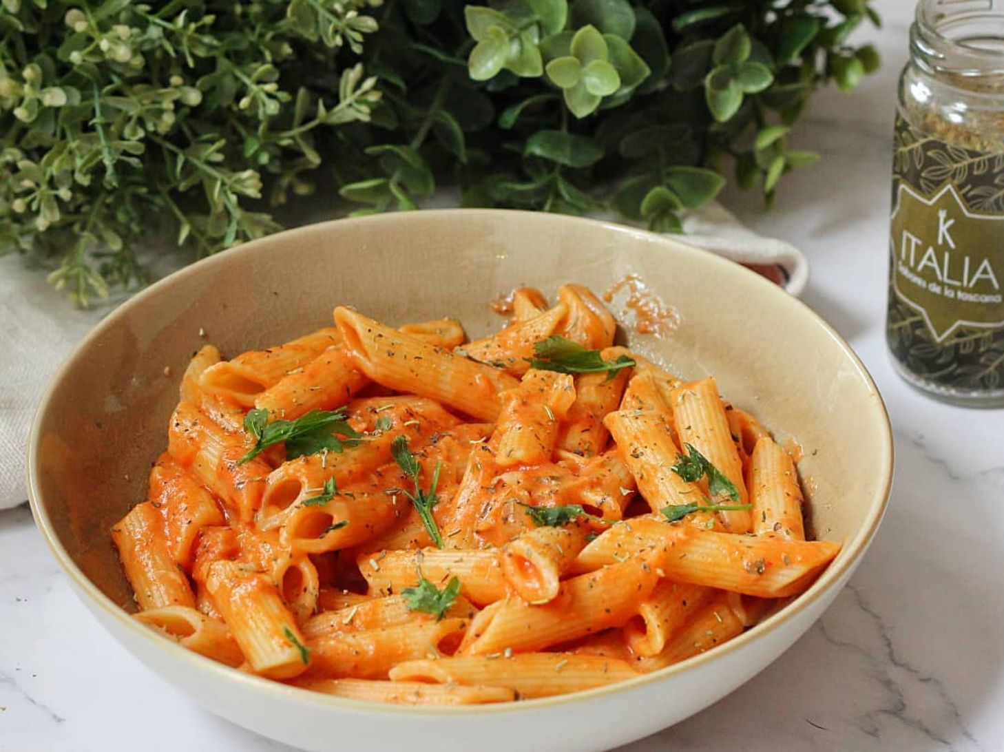 La mezcla de hierbas y especias para darle sabor a la pasta